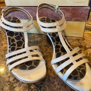 Sofft White Strappy Sandals